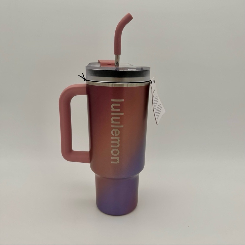 NWT Lululemon Insulated Tumbler 40oz Water Bottle Limited Edition Gift Idea - Picture 2 of 6